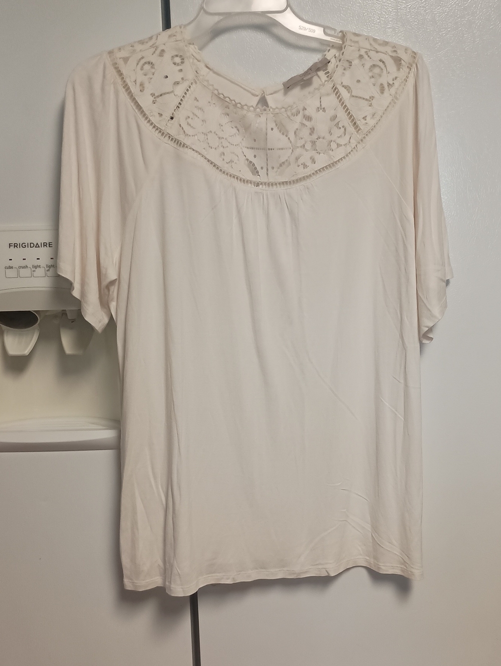 Ann Taylor LOFT Cream Lace Yoke Short Sleeve Blouse. Women's Size 16/18